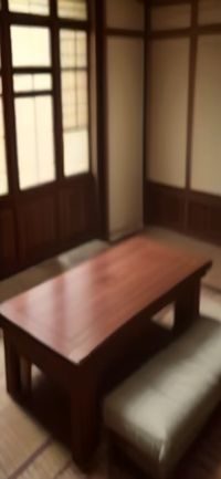 个人中心页面,展示我的足迹、社区笔记与设置入口,设计以白色为主搭配薄荷青点缀。